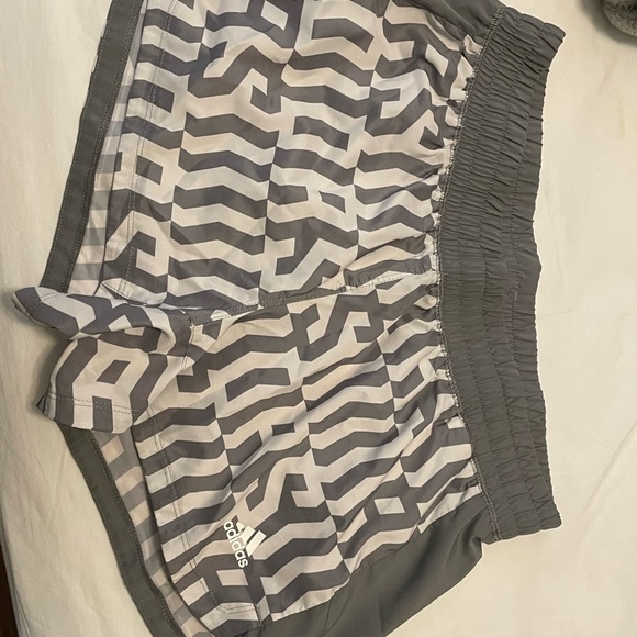 Gray and white shorts - Picture 3 of 6